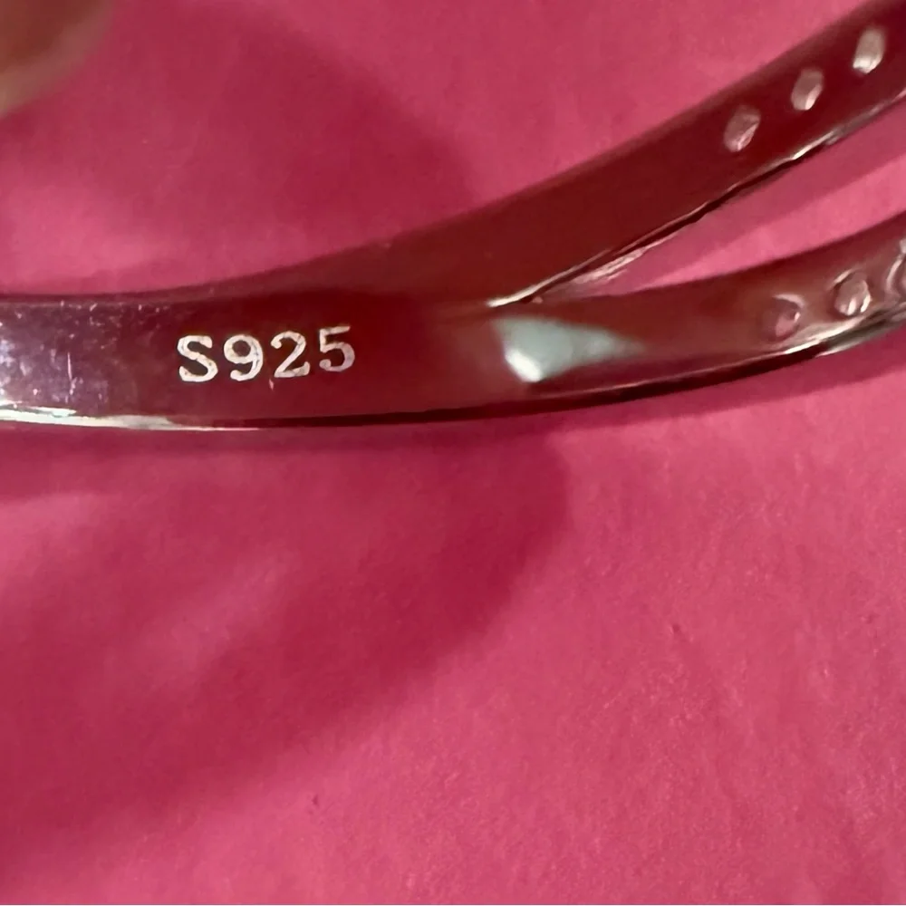 925 Moissanite size 9 Women's Ring - Picture 4 of 5